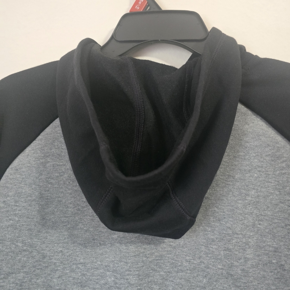 Adidas Gray and Black Sweatshirt with Raglan Sleeves - Picture 5 of 9